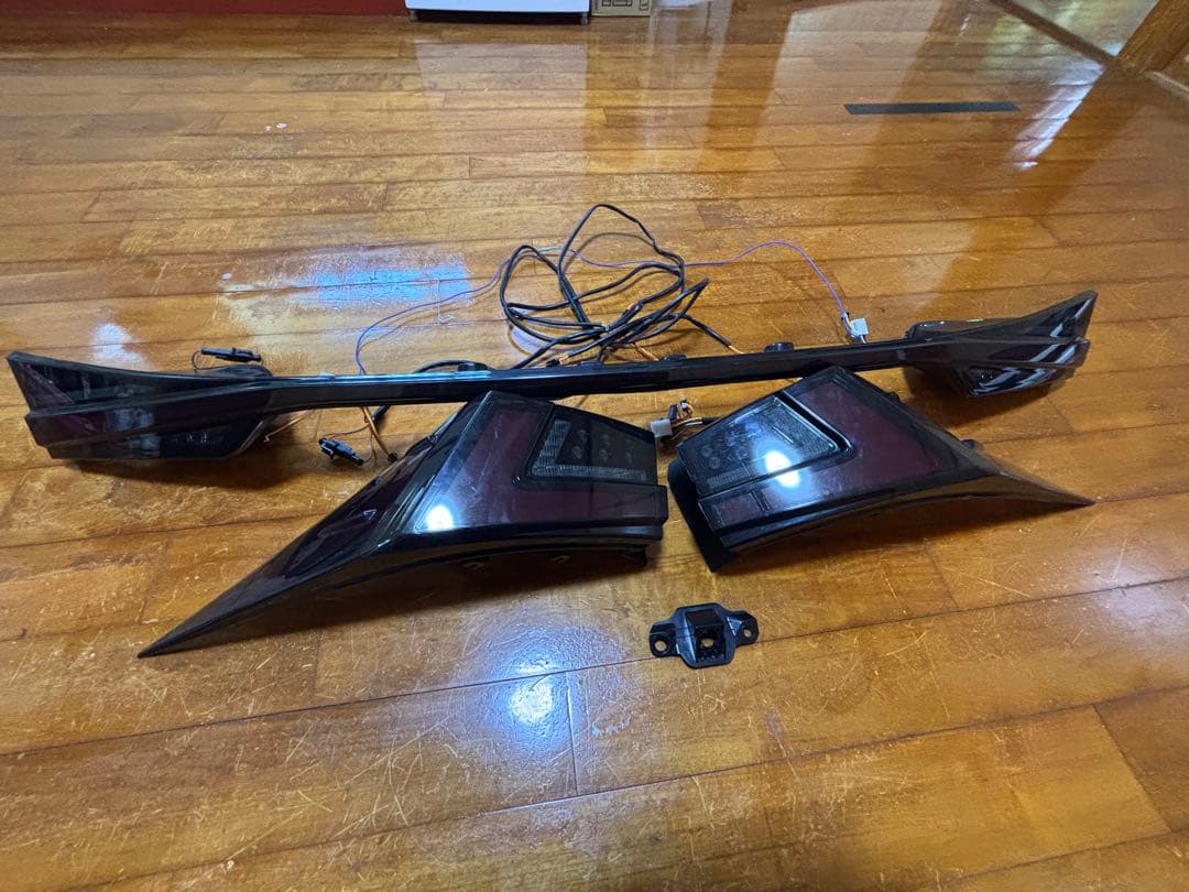 レクサスIS300 一文字テールランプ