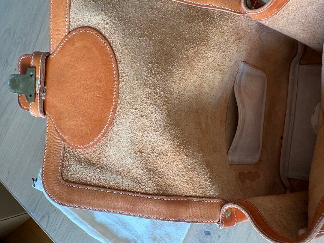 イルビゾンテ⭐︎ヌメ革ショルダーバッグ