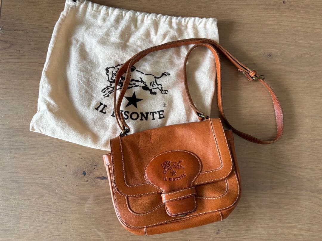 イルビゾンテ⭐︎ヌメ革ショルダーバッグ