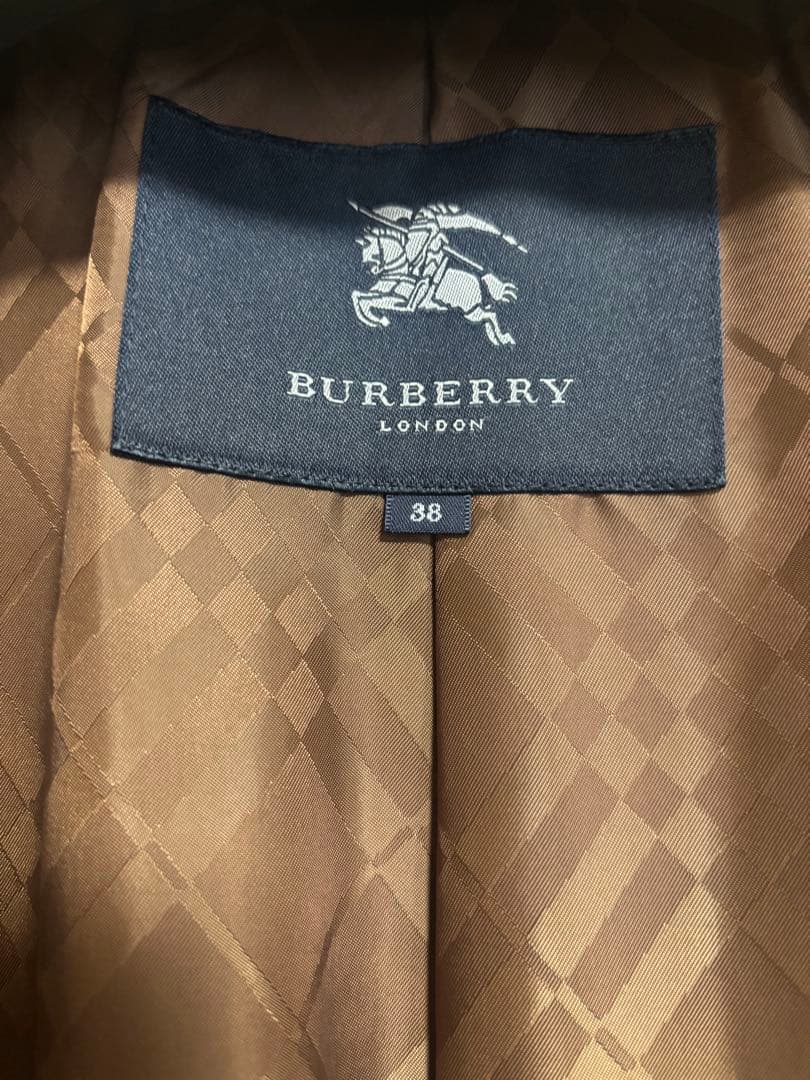 バーバリー レディースロングコート　ウエストベルト付き