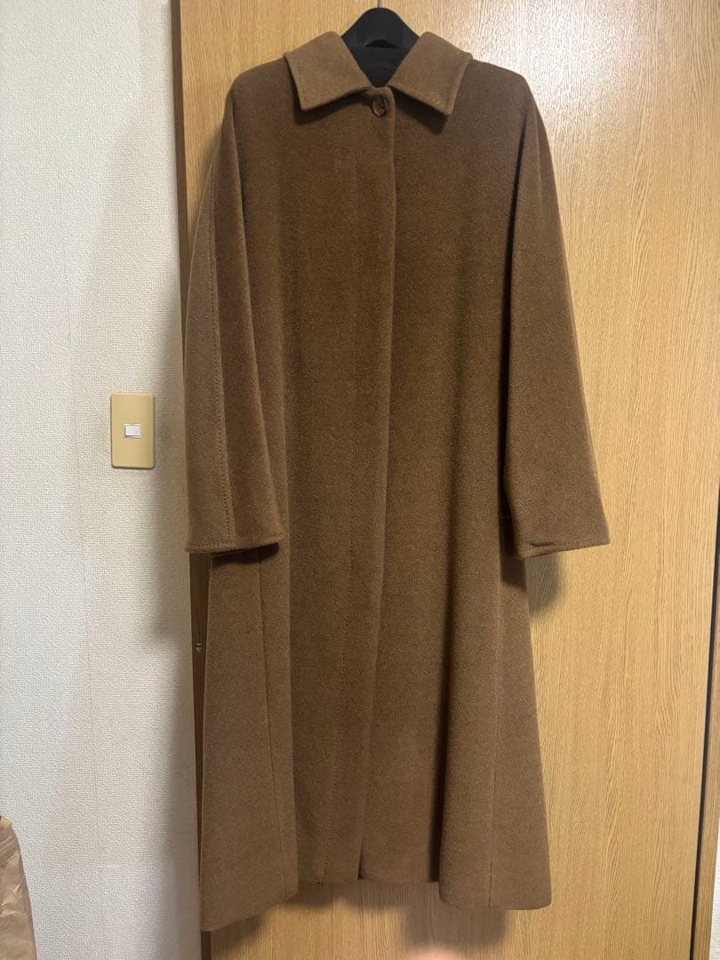 バーバリー レディースロングコート　ウエストベルト付き