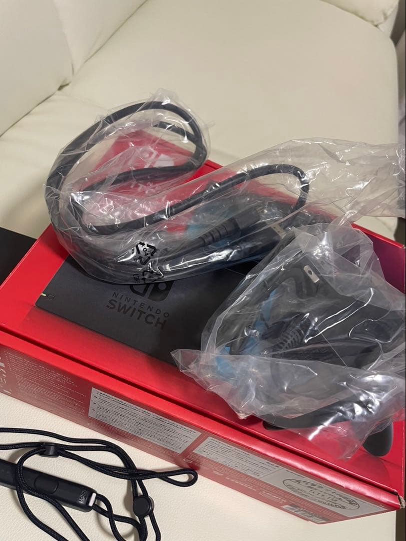 中古　Switch 本体 ネオン青赤　箱・付属品付き　美品 任天堂