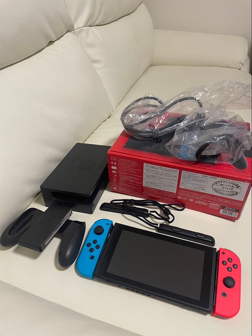中古　Switch 本体 ネオン青赤　箱・付属品付き　美品 任天堂