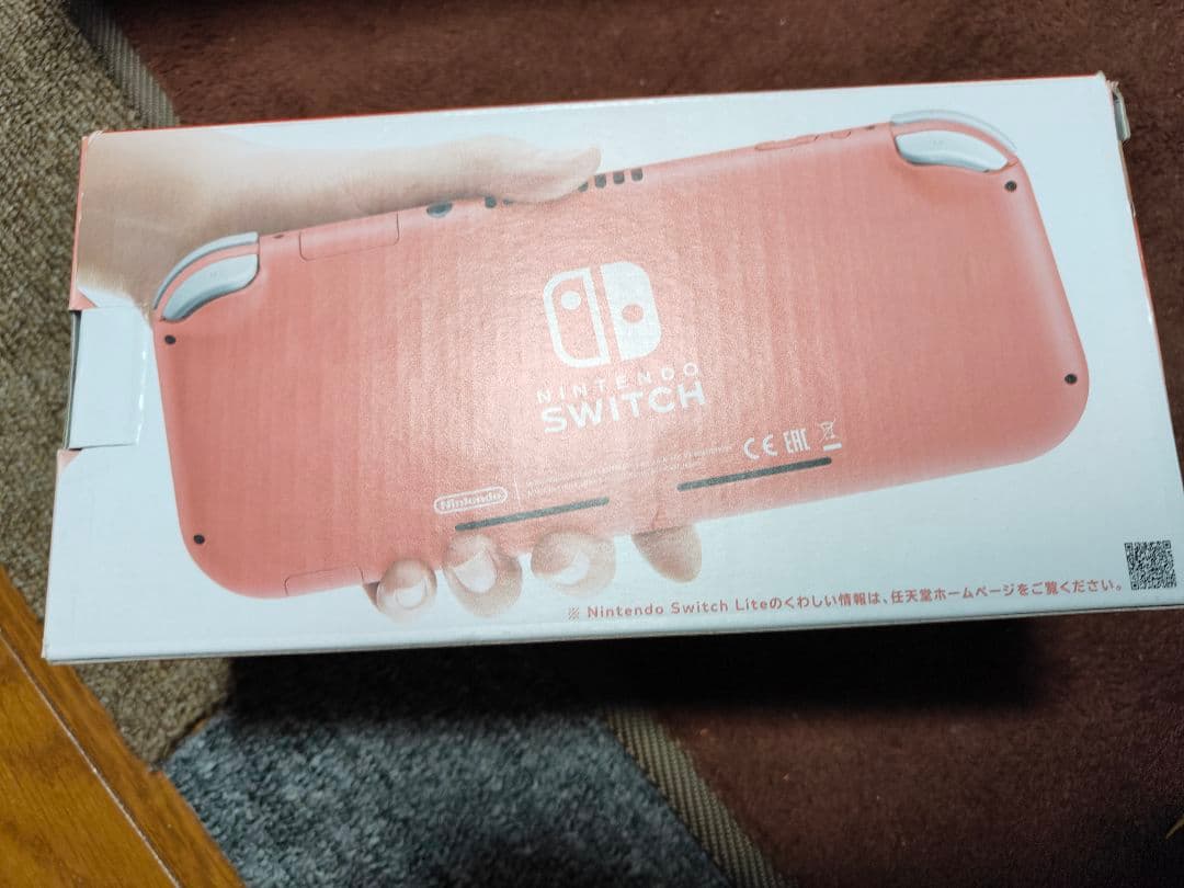 Nintendo Switch Lite ピンク ライト