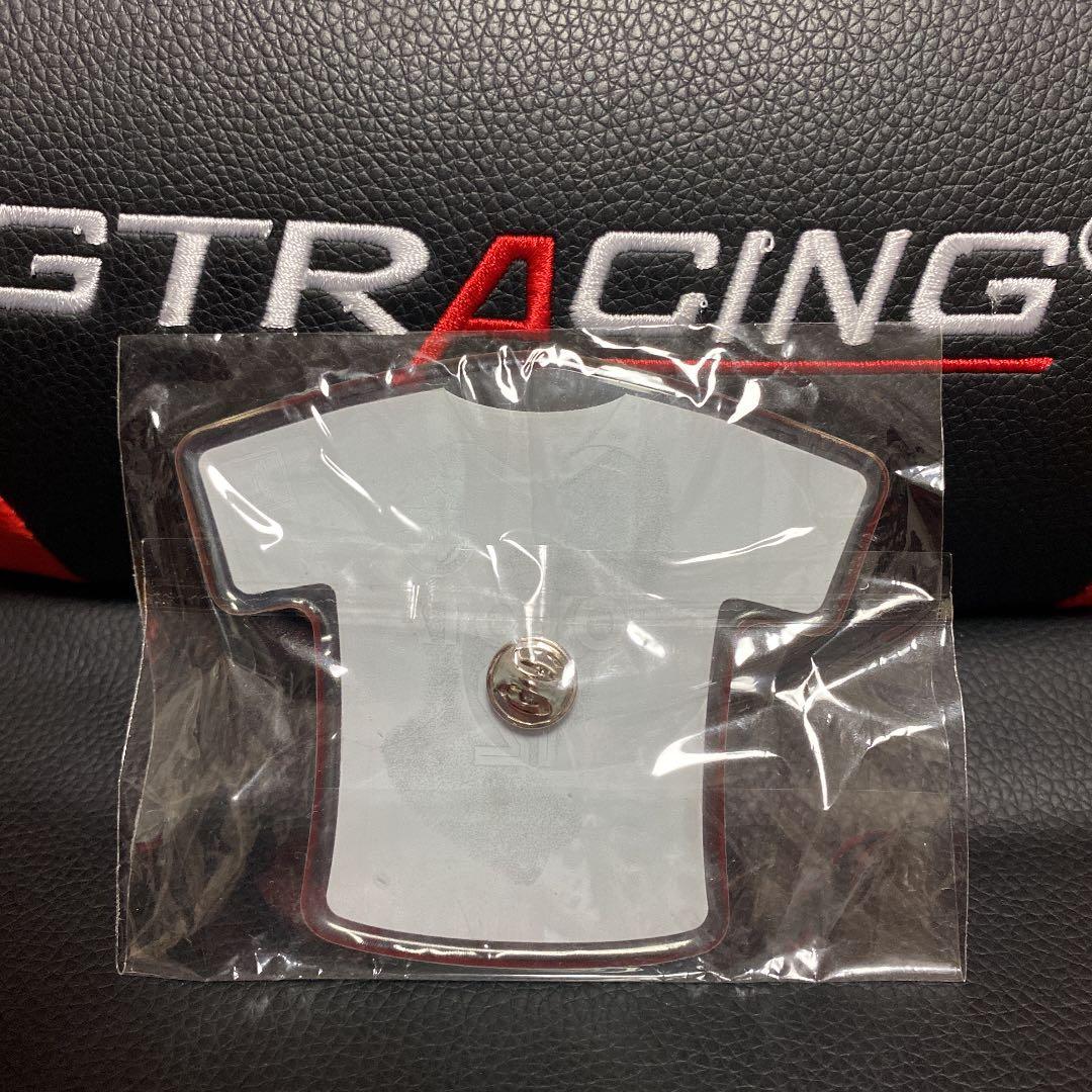 名古屋グランパス　ガチャガチャ　2017ユニフォームピンバッジ　特大