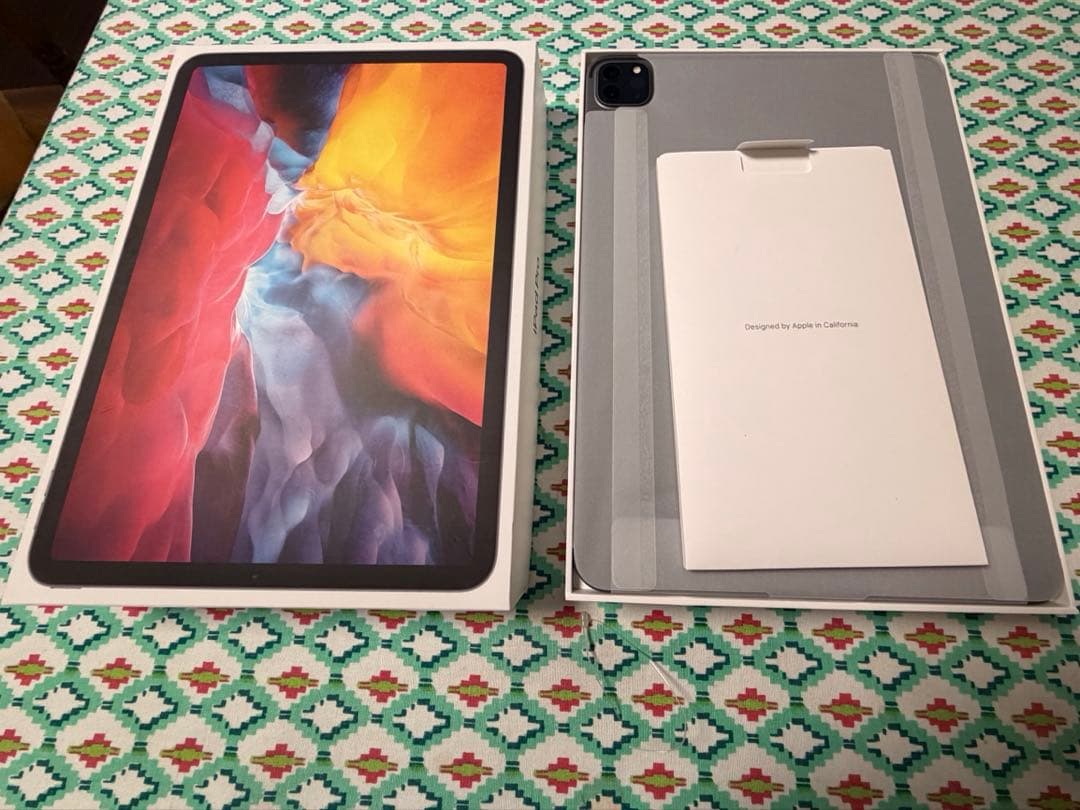 【極美品】iPad Pro 11インチ(第２世代) 256GB WiFiモデル