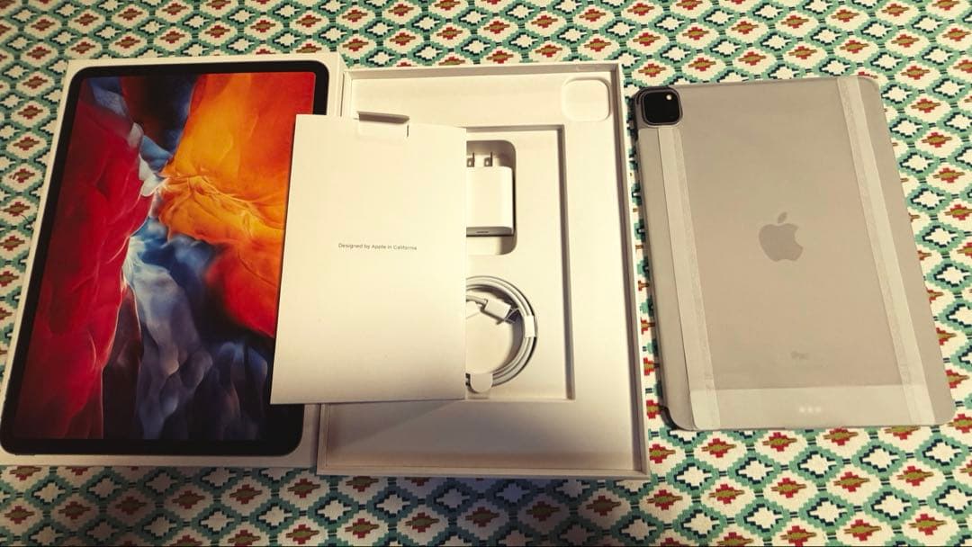 【極美品】iPad Pro 11インチ(第２世代) 256GB WiFiモデル