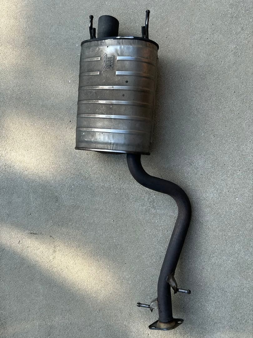 【値下】【送料込み】アルテッツァ 純正リアマフラー