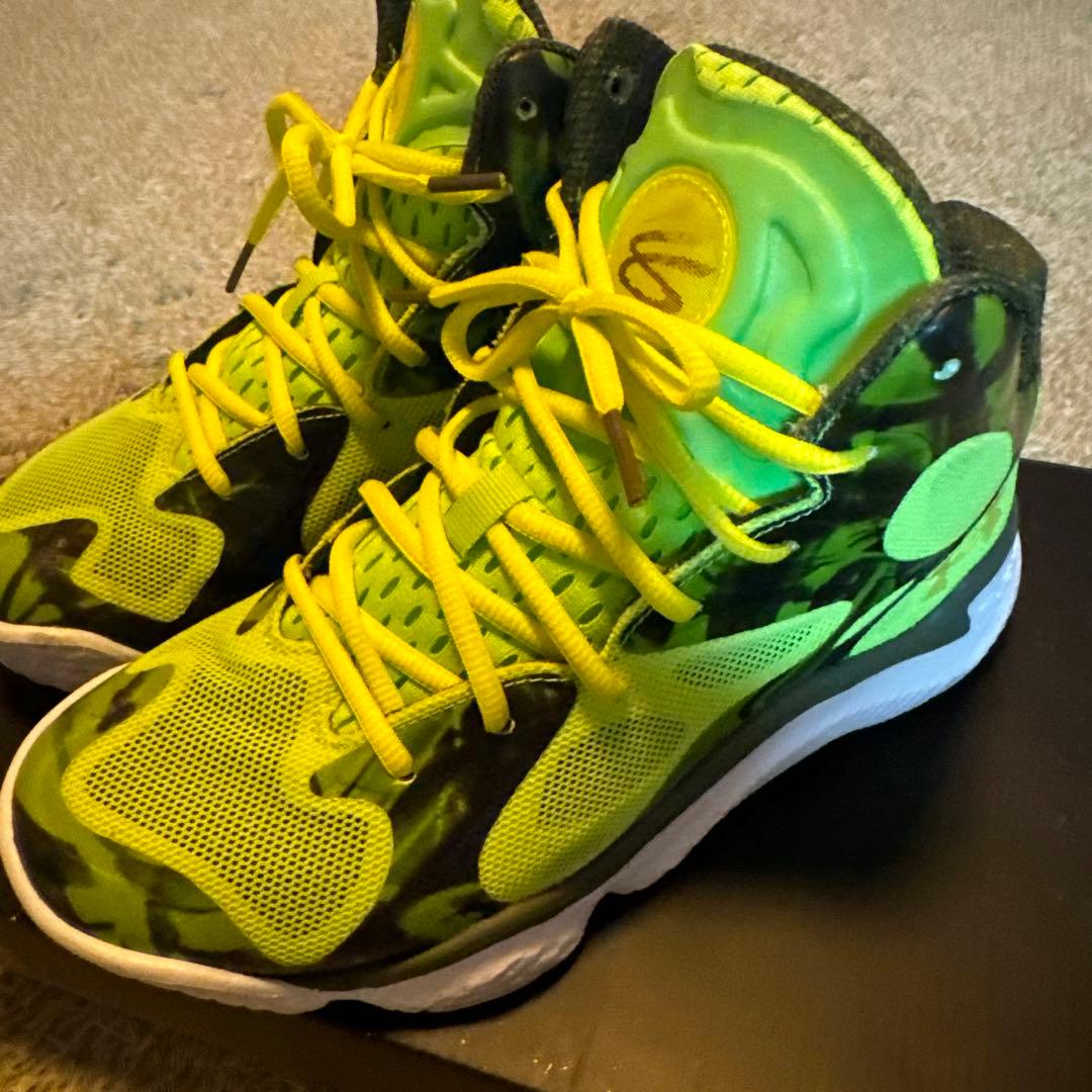 シューズ(男性用) CURRY Spawn Flotro