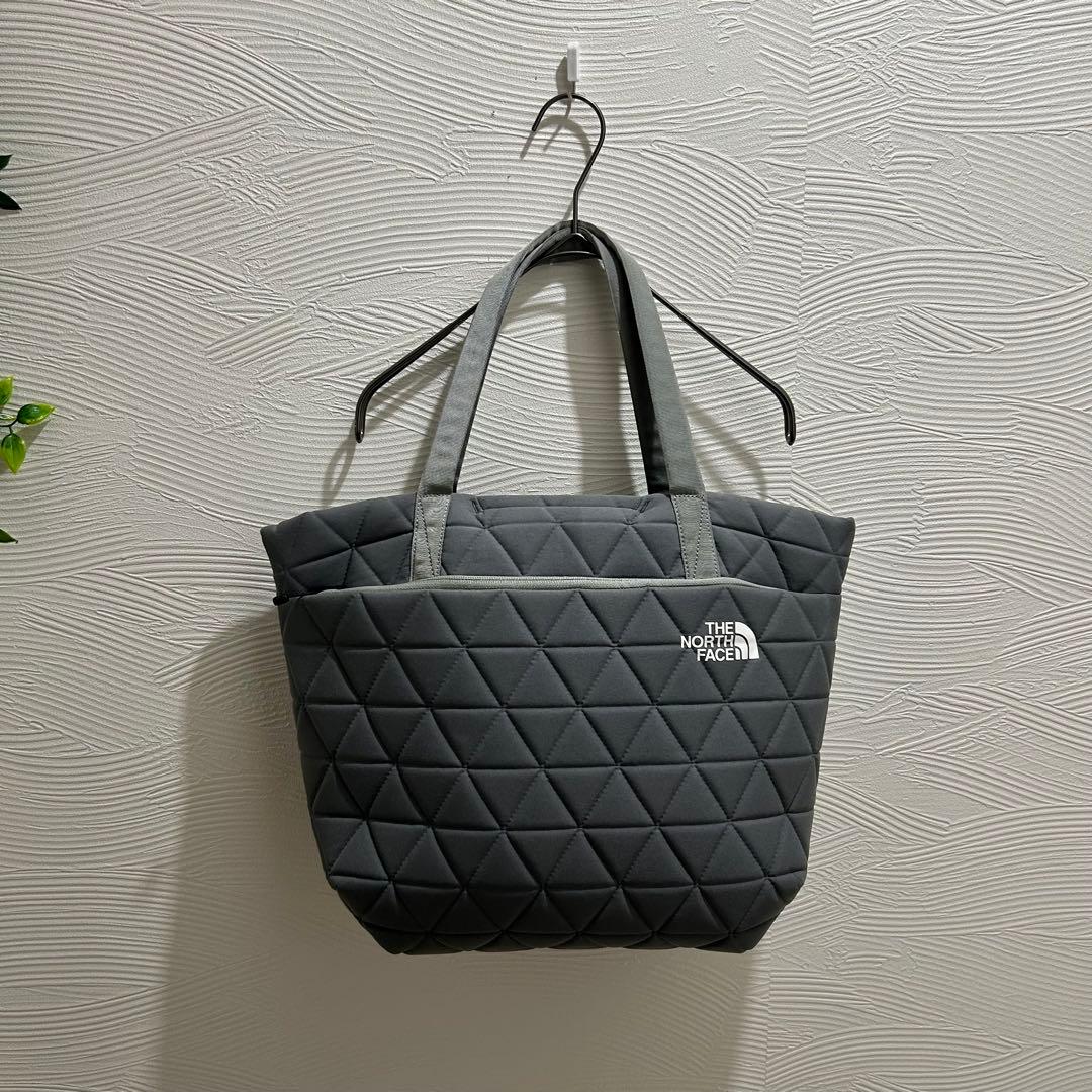 THE NORTH FACE ジオフェイストートバッグ　NM32352