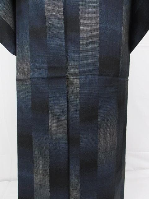 新品同様！都喜エ門＊藤絹織物＊７マルキ＊本場大島紬＊着物＊１６３ｃｍ＊裄６８