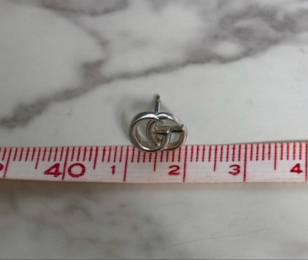GUCCI gg ロゴ ピアス シルバー 925