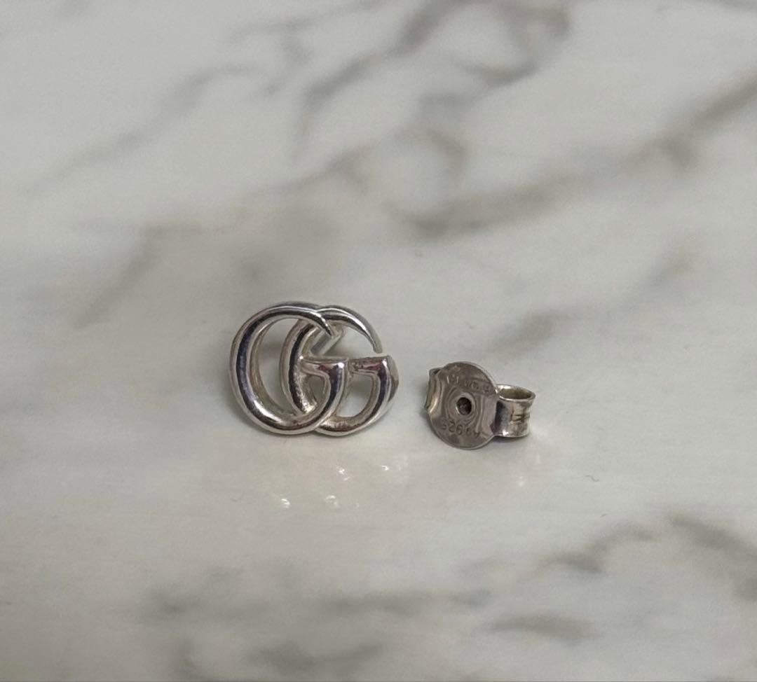 GUCCI gg ロゴ ピアス シルバー 925