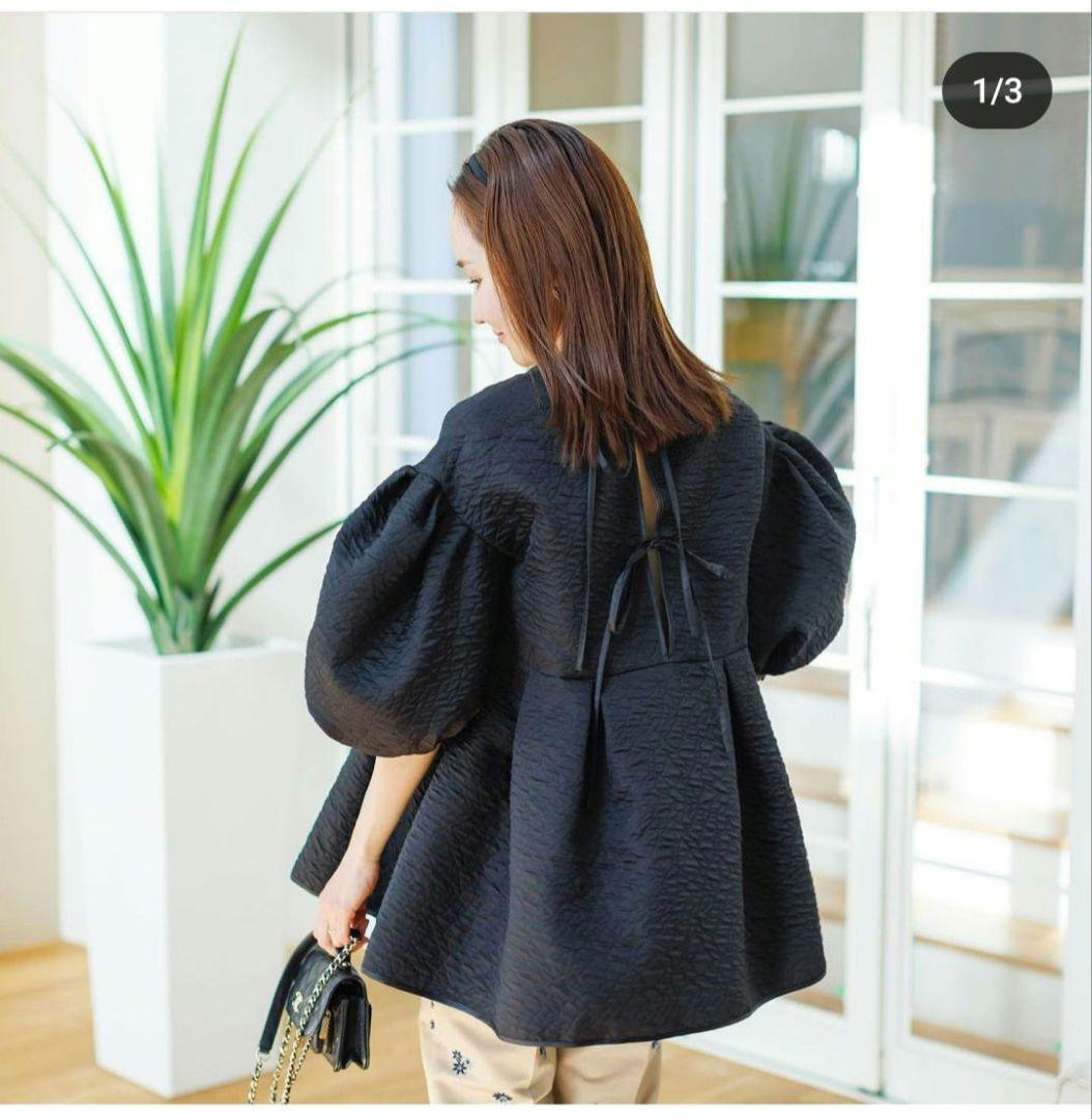 Blueleaブルレア　シルキージャガードブラウス　ブラック