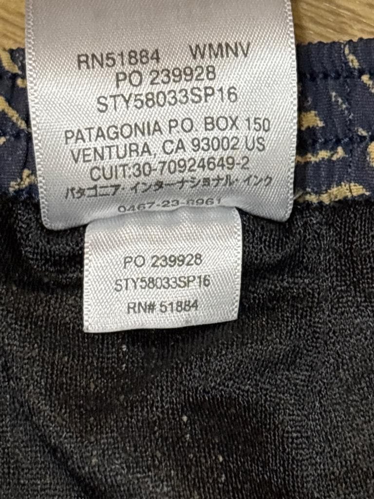 希少 Patagonia パタゴニア バギーズショーツ 2016年廃番 波柄 M