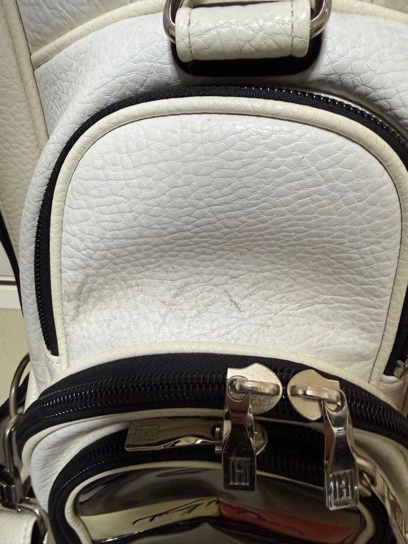 トミーヒルフィガー キャディバッグ ホワイト