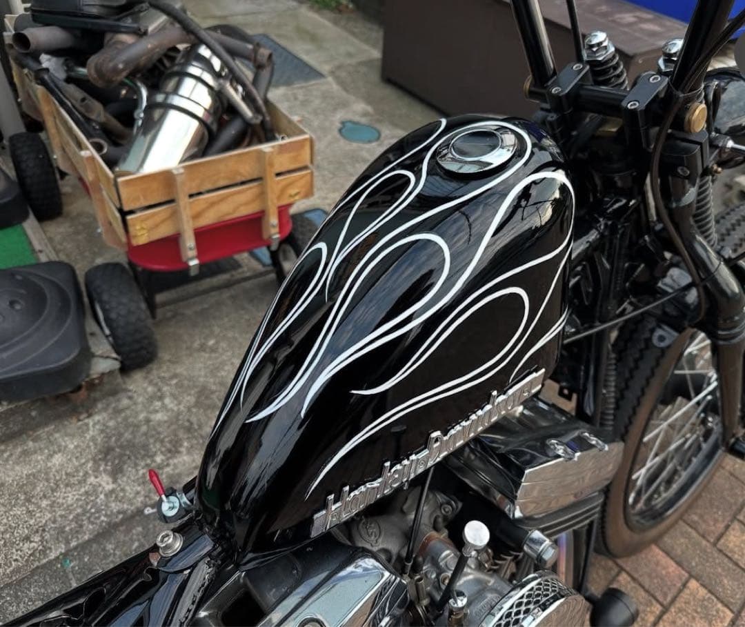 ハ－レ－エンブレム１９５２年～５４年　K-MODEL　ガソリンタンク　エンブレム