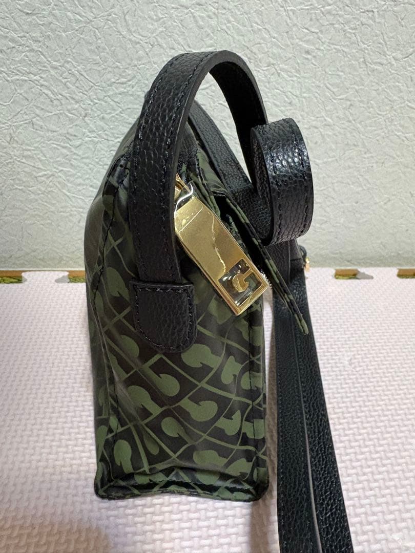 kueさま ゲラルディーニ☆ソフティ☆ポシェット☆斜めがけ