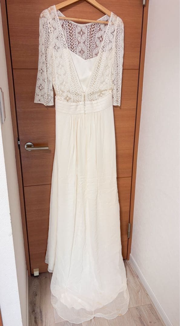 ウェディングドレス 背中開き レース　ホワイト　ロールドサガザン　palma