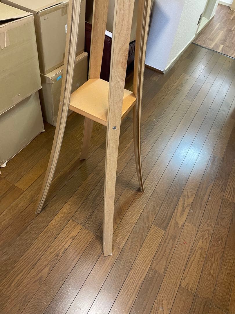 北欧モダン ポールハンガー 曲木 アクタス 似ています