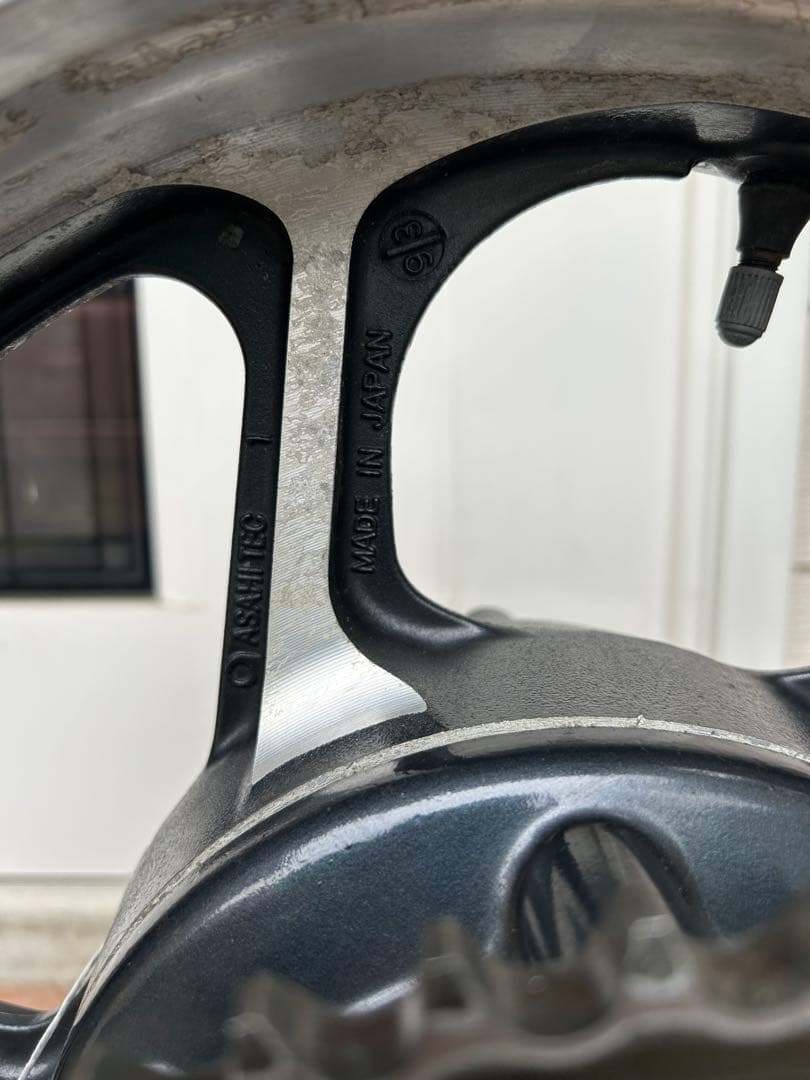 7*w様 カワサキ　ゼファー1100　純正ホイール　前後　中古