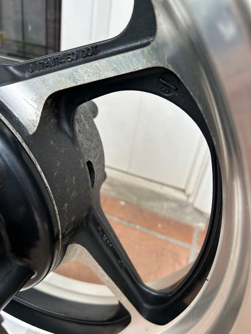 7*w様 カワサキ　ゼファー1100　純正ホイール　前後　中古