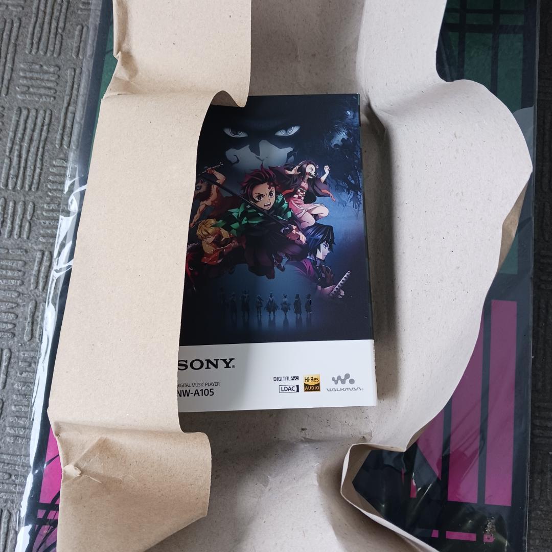 完全新品未開封 鬼滅の刃 炭治郎＆禰豆子 ウォークマンNW-A105 レッド