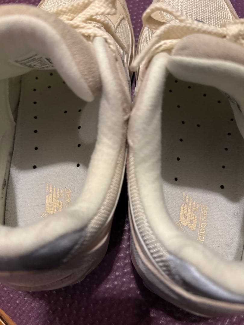 ニューバランス2002スニーカー