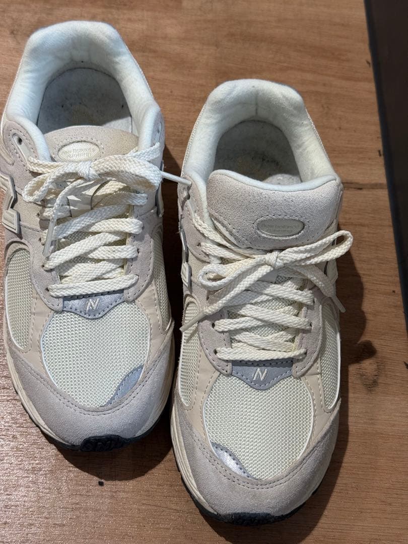 ニューバランス2002スニーカー