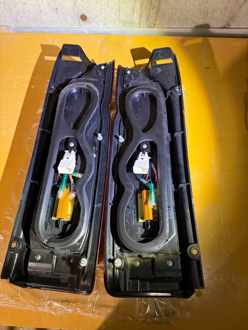 ハイエース　テール　ヴァレンティ× GR8コラボ ウルトラ　ラムダ