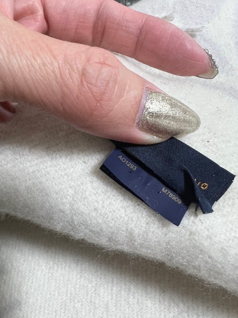 破格!!3時間限定セール☆LOUIS VUITTON グレー マフラー