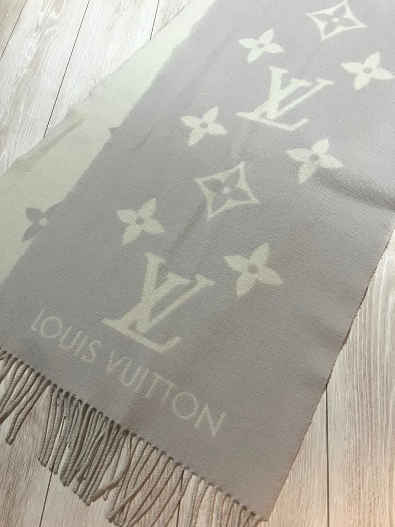 破格!!3時間限定セール☆LOUIS VUITTON グレー マフラー