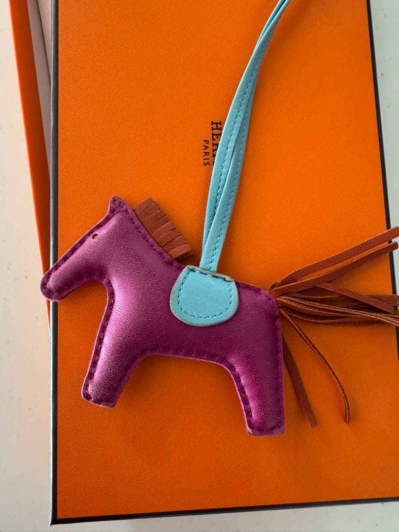 Hermès ロデオチャームPMアニョーミロ箱付き