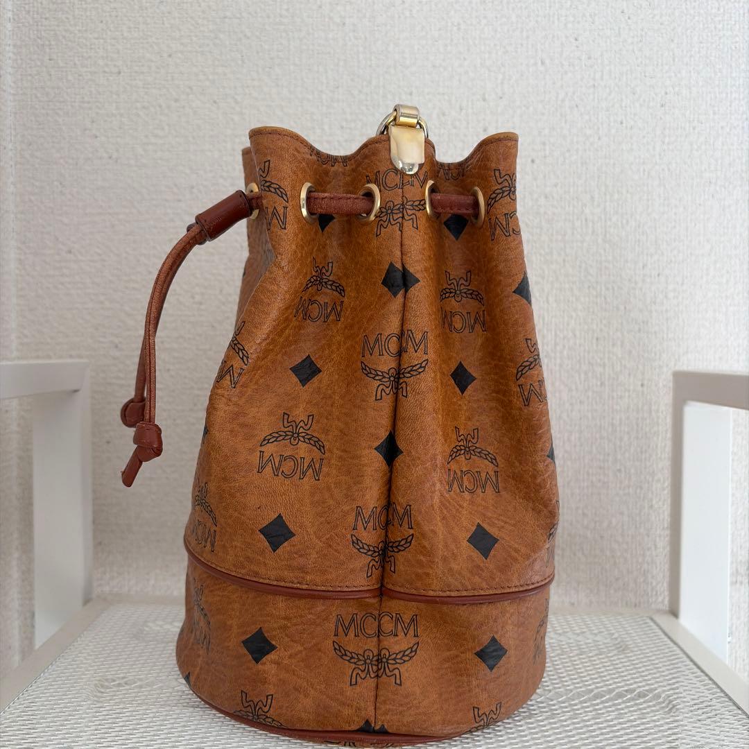 MCM レザーバケットバッグ