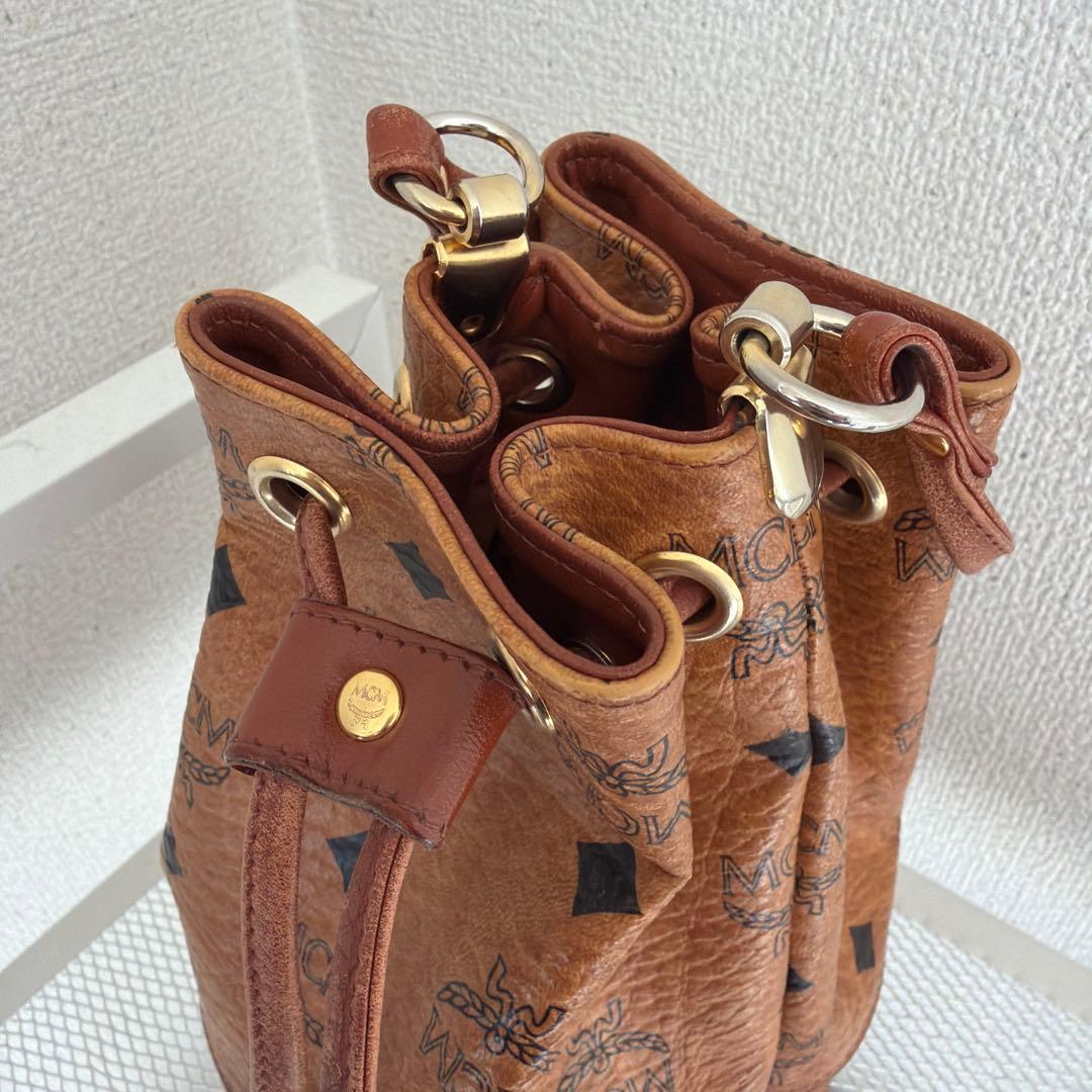 MCM レザーバケットバッグ