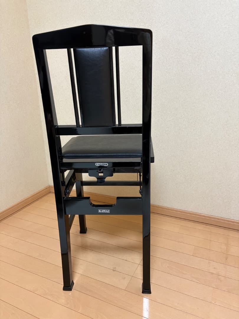 KAWAI トムソン椅子　背もたれ付き　高さ調整可能
