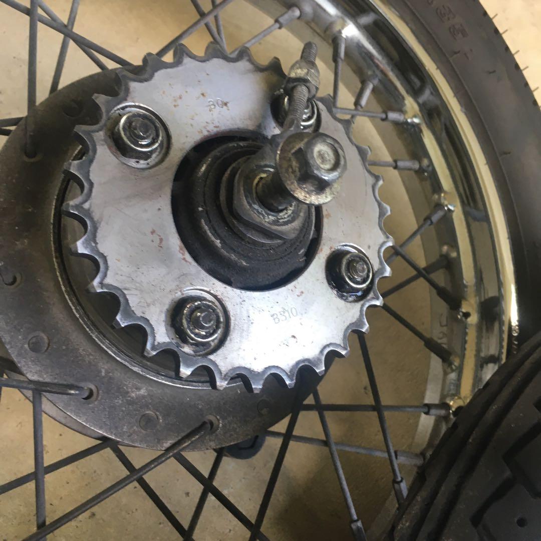 スーパーカブ　ホイール