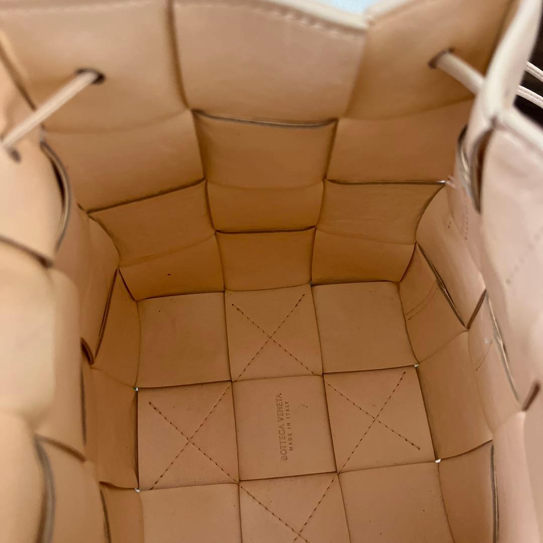 ボッテガヴェネタ　クロスボディバケット