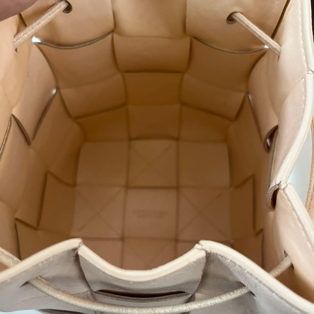 ボッテガヴェネタ　クロスボディバケット