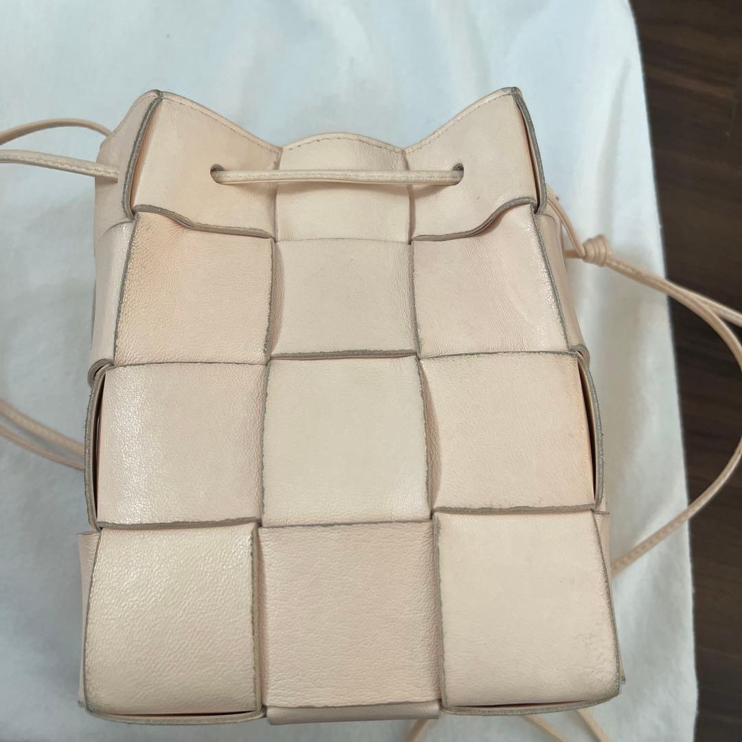 ボッテガヴェネタ　クロスボディバケット