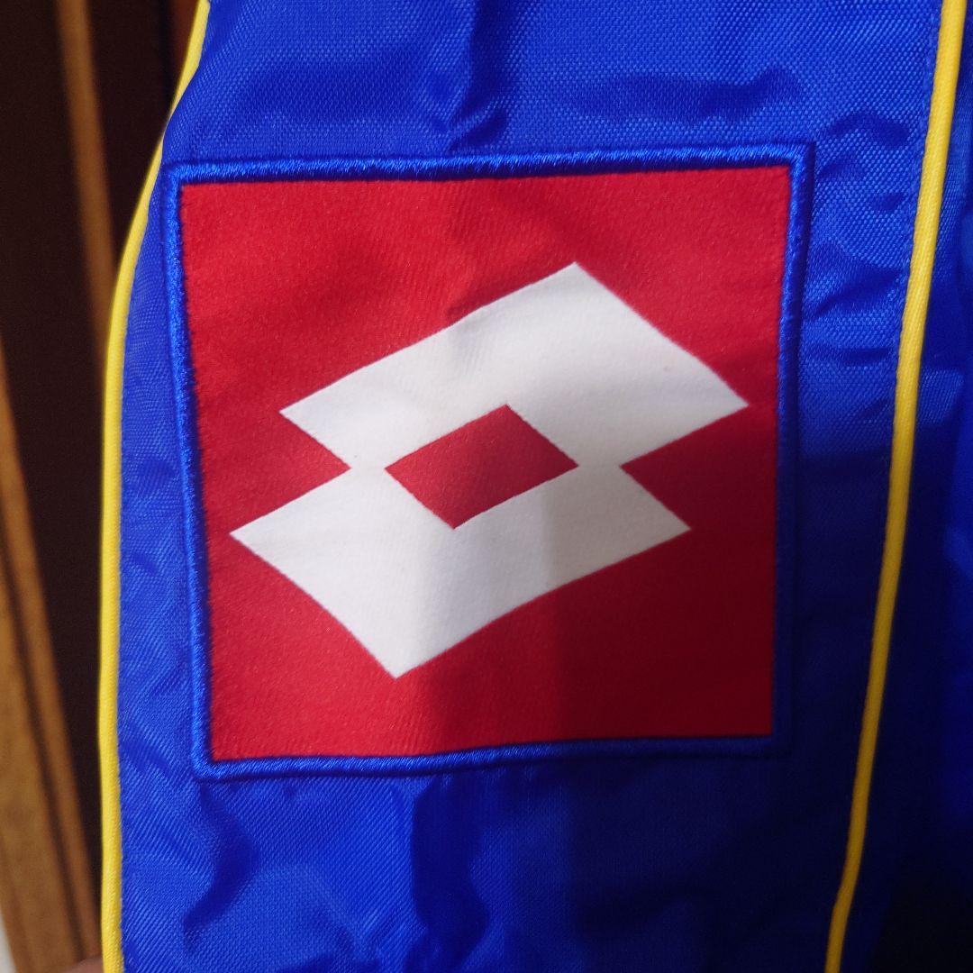 代表　ウィンドブレーカー