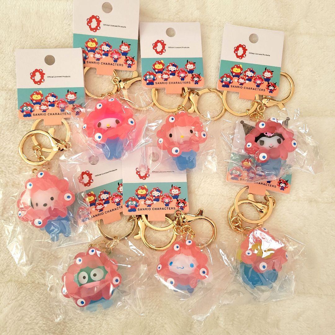 土日限定価格❗ミャクミャク サンリオ クリア なりきりキーホルダー 全種 紙袋付