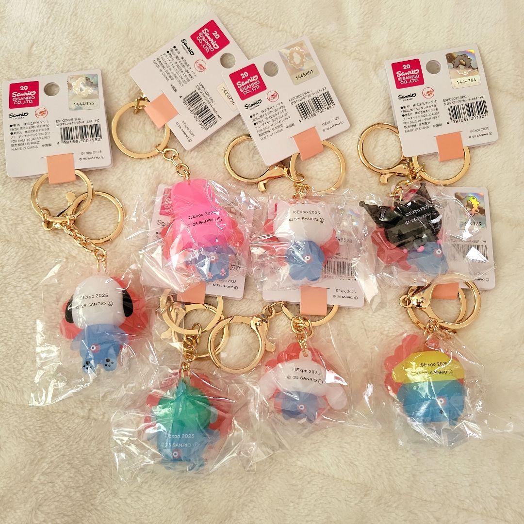 土日限定価格❗ミャクミャク サンリオ クリア なりきりキーホルダー 全種 紙袋付