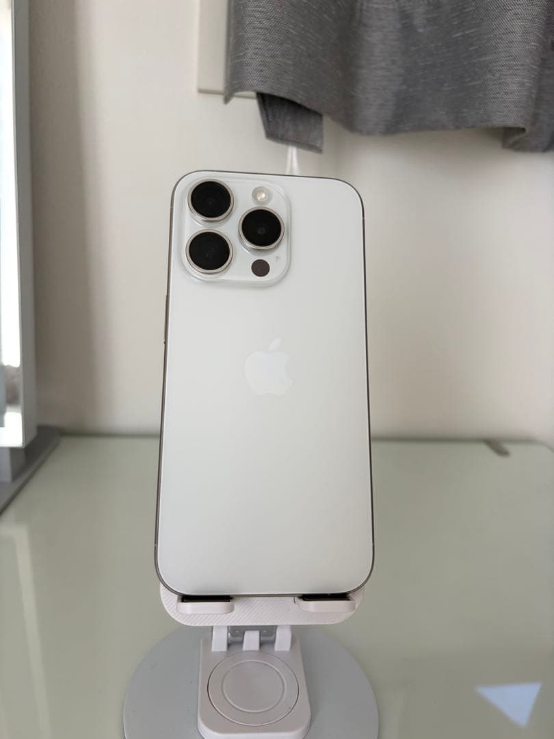 【ジャンク品】Apple iPhone 15Pro ホワイトチタニウム