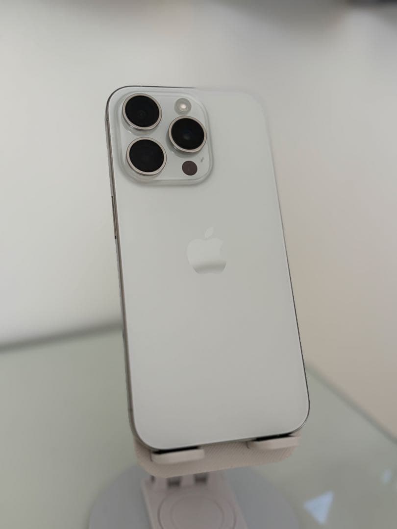 【ジャンク品】Apple iPhone 15Pro ホワイトチタニウム