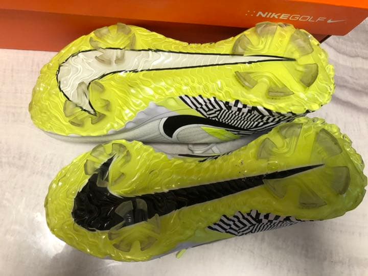 再値下げしました！★ナイキ　エアズームインフィニティ　25.5 レアカラー★