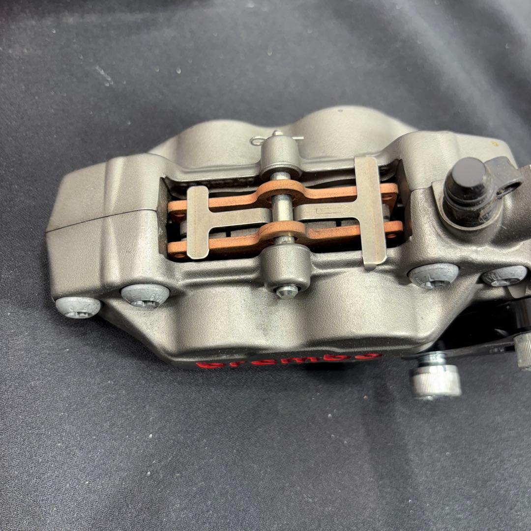 Brembo(ブレンボ) Axial 4Pキャリパー チタン キャスト