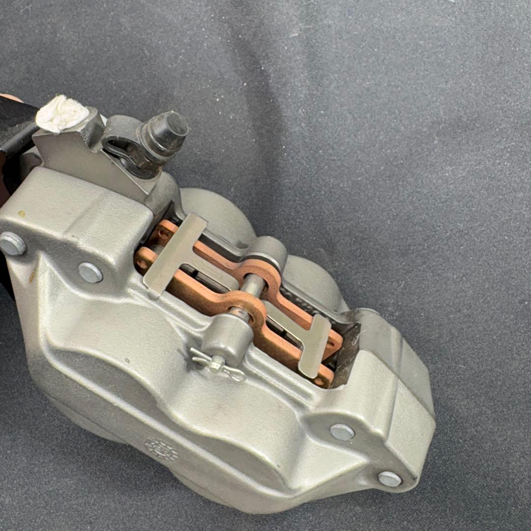 Brembo(ブレンボ) Axial 4Pキャリパー チタン キャスト