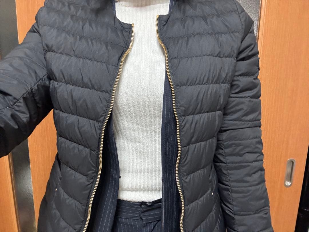 TATRAS ブラック ノーカラーダウンジャケット