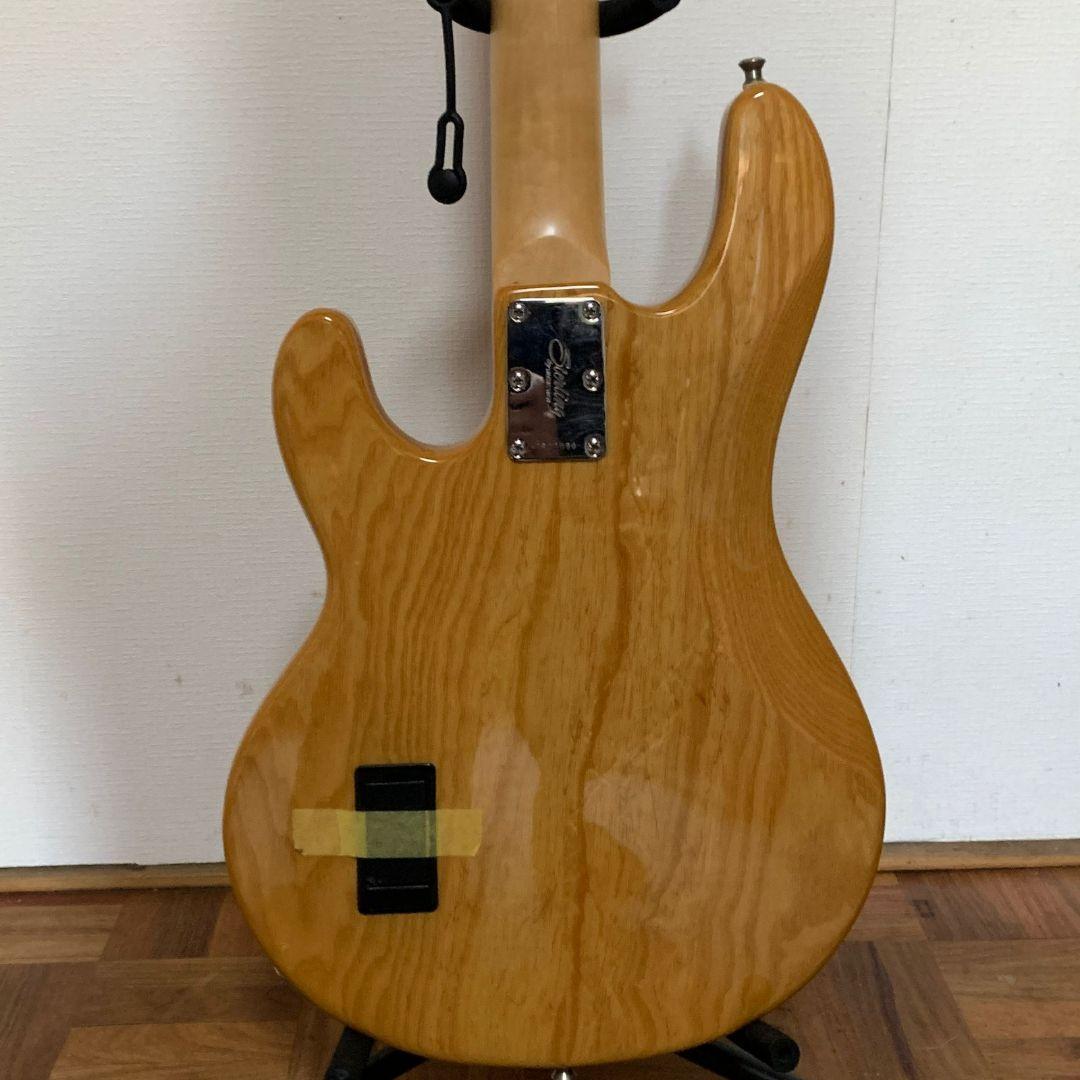 ベース STERLING RAY 34